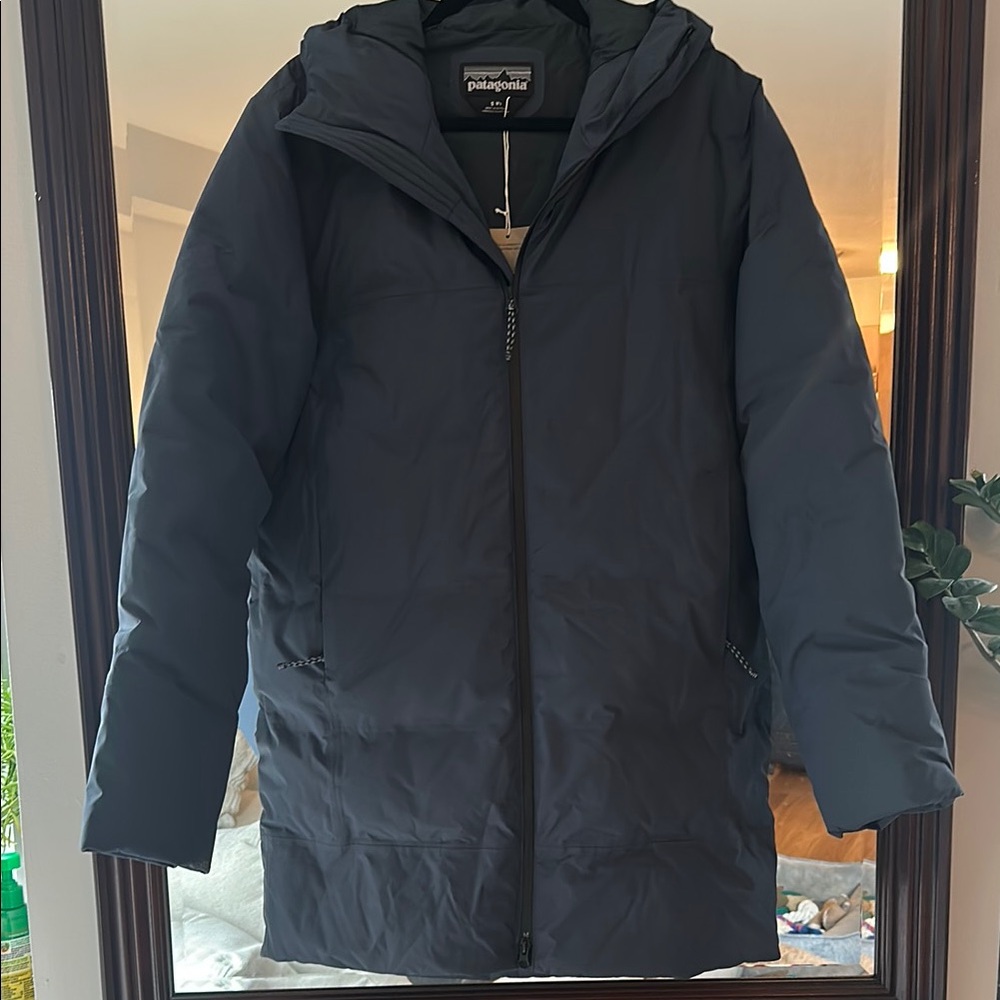 Patagonia Slate Blue Men’s Jackson Glacier Down Parka